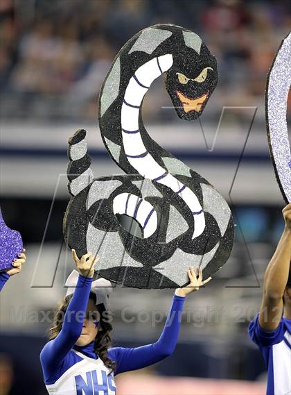 Thumbnail 2 in Gilmer vs. Navasota (UIL 3A Division 2 Final) photogallery.