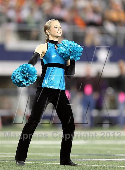 Thumbnail 1 in Gilmer vs. Navasota (UIL 3A Division 2 Final) photogallery.