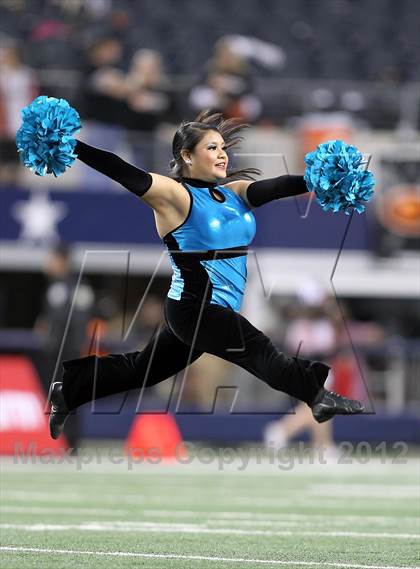 Thumbnail 2 in Gilmer vs. Navasota (UIL 3A Division 2 Final) photogallery.