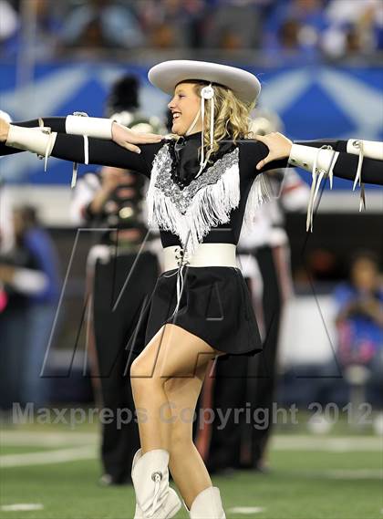 Thumbnail 2 in Gilmer vs. Navasota (UIL 3A Division 2 Final) photogallery.