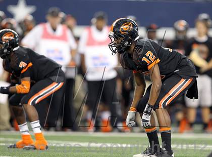 Thumbnail 2 in Gilmer vs. Navasota (UIL 3A Division 2 Final) photogallery.
