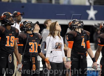 Thumbnail 1 in Gilmer vs. Navasota (UIL 3A Division 2 Final) photogallery.