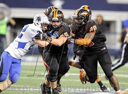 Thumbnail 1 in Gilmer vs. Navasota (UIL 3A Division 2 Final) photogallery.