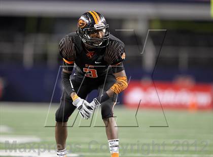 Thumbnail 2 in Gilmer vs. Navasota (UIL 3A Division 2 Final) photogallery.