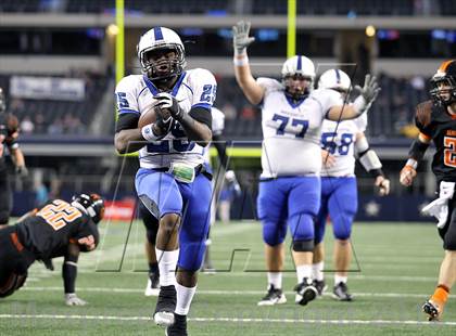 Thumbnail 3 in Gilmer vs. Navasota (UIL 3A Division 2 Final) photogallery.