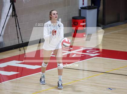 Thumbnail 2 in Valor Christian @ Regis Jesuit photogallery.