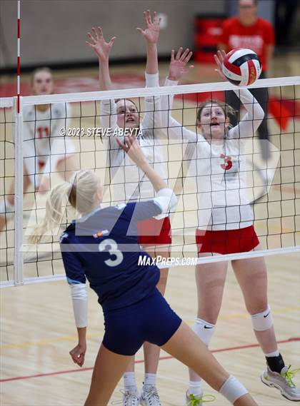 Thumbnail 1 in Valor Christian @ Regis Jesuit photogallery.