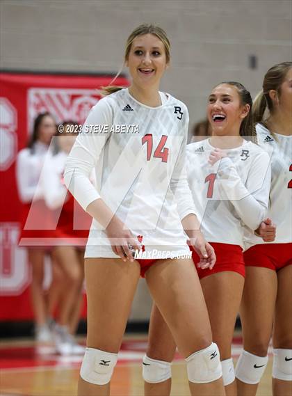 Thumbnail 1 in Valor Christian @ Regis Jesuit photogallery.