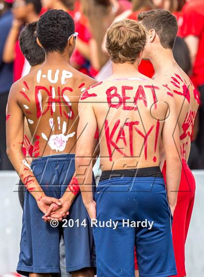 Thumbnail 2 in Katy vs. Dawson (UIL 6A D2 Regional Semifinal) photogallery.