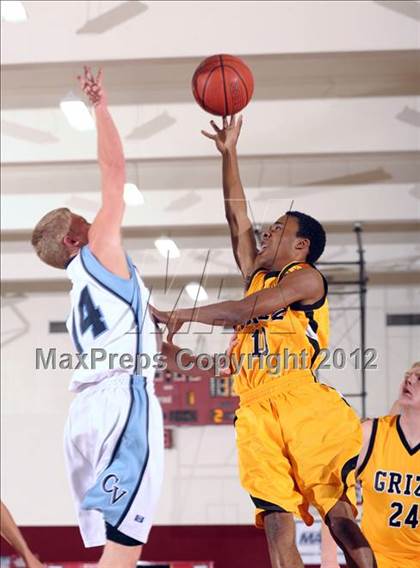 Thumbnail 2 in Galena vs. Crescenta Valley (MaxPreps Holiday Classic) photogallery.