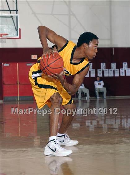 Thumbnail 3 in Galena vs. Crescenta Valley (MaxPreps Holiday Classic) photogallery.