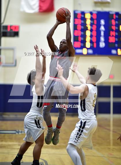 Thumbnail 3 in Edison [Thomas A.] vs Lee [Robert E.] (SAISD Invitational) photogallery.