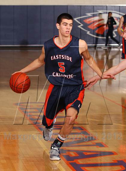 Thumbnail 2 in Valencia vs. Eastside Catholic (Chaminade Christmas Classic) photogallery.
