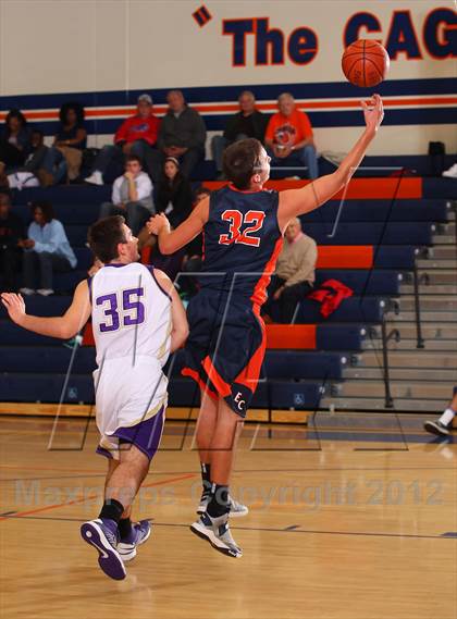 Thumbnail 2 in Valencia vs. Eastside Catholic (Chaminade Christmas Classic) photogallery.