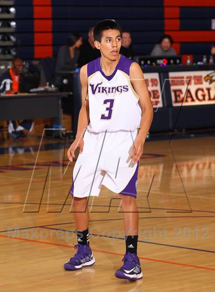 Thumbnail 3 in Valencia vs. Eastside Catholic (Chaminade Christmas Classic) photogallery.