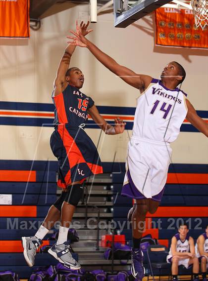 Thumbnail 1 in Valencia vs. Eastside Catholic (Chaminade Christmas Classic) photogallery.