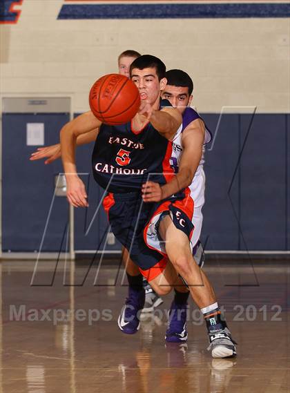 Thumbnail 3 in Valencia vs. Eastside Catholic (Chaminade Christmas Classic) photogallery.