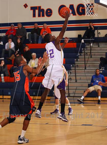 Thumbnail 1 in Valencia vs. Eastside Catholic (Chaminade Christmas Classic) photogallery.