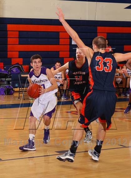 Thumbnail 2 in Valencia vs. Eastside Catholic (Chaminade Christmas Classic) photogallery.
