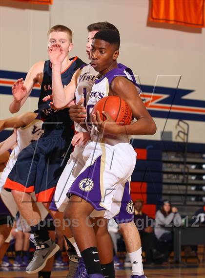 Thumbnail 2 in Valencia vs. Eastside Catholic (Chaminade Christmas Classic) photogallery.