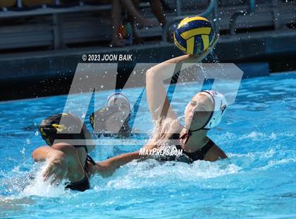 Thumbnail 1 in Santa Cruz vs Menlo-Atherton (Amanda MacDonald Tournament) photogallery.