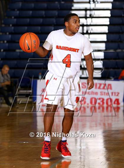 Thumbnail 2 in Bingham vs. Sagemont (Tarkanian Classic) photogallery.