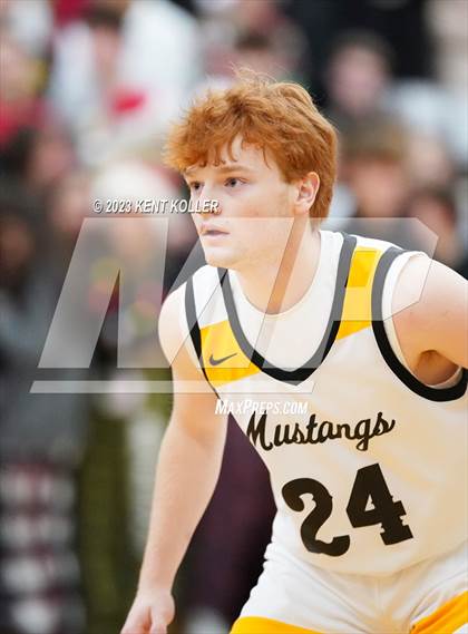 Thumbnail 2 in Cardinal Mooney Catholic @ Lutheran North photogallery.