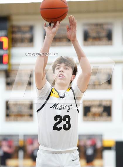 Thumbnail 1 in Cardinal Mooney Catholic @ Lutheran North photogallery.
