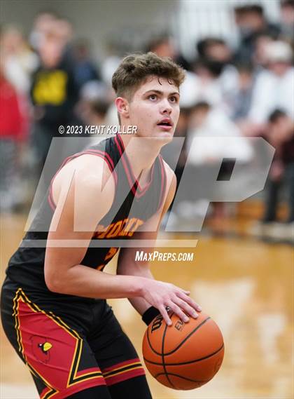 Thumbnail 2 in Cardinal Mooney Catholic @ Lutheran North photogallery.