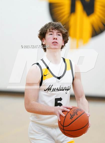 Thumbnail 2 in Cardinal Mooney Catholic @ Lutheran North photogallery.