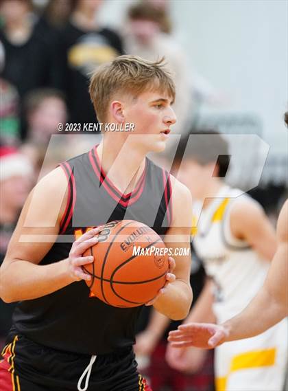 Thumbnail 1 in Cardinal Mooney Catholic @ Lutheran North photogallery.