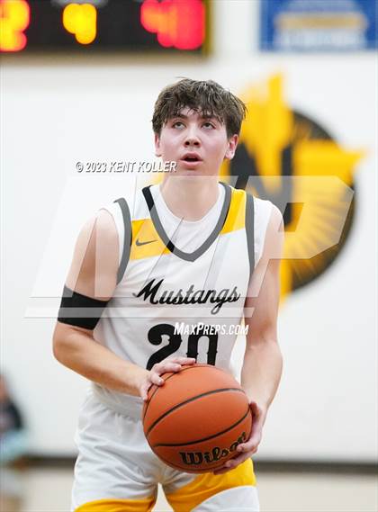 Thumbnail 3 in Cardinal Mooney Catholic @ Lutheran North photogallery.