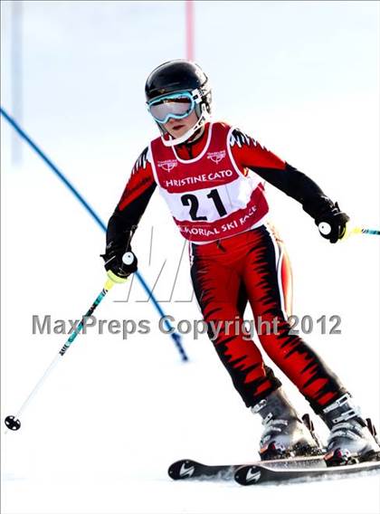 Thumbnail 2 in 2012 Evan Wood Memorial Race photogallery.
