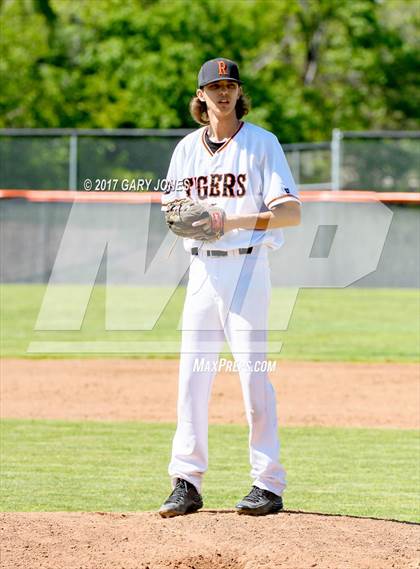 Thumbnail 2 in Whitney @ Roseville (game 1) photogallery.