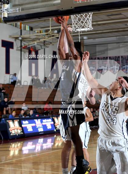 Thumbnail 2 in West Ranch vs. Loyola (Rose City Roundball Classic) photogallery.