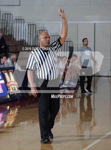 Thumbnail 2 in West Ranch vs. Loyola (Rose City Roundball Classic) photogallery.