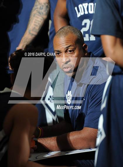 Thumbnail 1 in West Ranch vs. Loyola (Rose City Roundball Classic) photogallery.