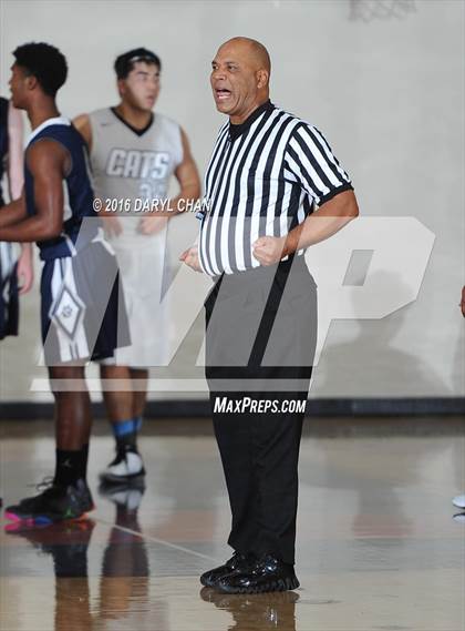 Thumbnail 1 in West Ranch vs. Loyola (Rose City Roundball Classic) photogallery.