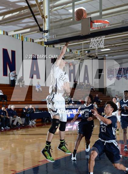 Thumbnail 3 in West Ranch vs. Loyola (Rose City Roundball Classic) photogallery.