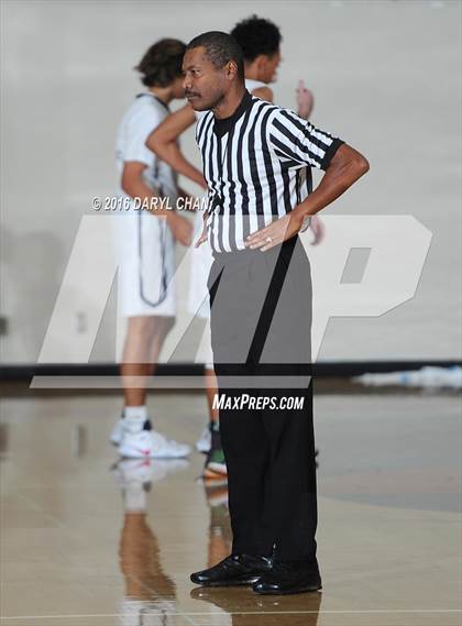 Thumbnail 3 in West Ranch vs. Loyola (Rose City Roundball Classic) photogallery.