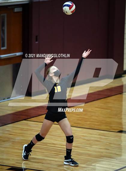 Thumbnail 1 in Illini Central @ Havana photogallery.