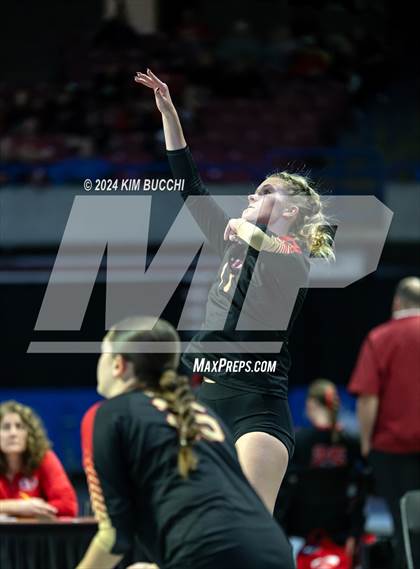 Thumbnail 3 in Morgantown vs. University (WVSSAC Class AAAA Quarterfinal) photogallery.