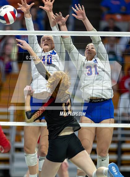 Thumbnail 1 in Morgantown vs. University (WVSSAC Class AAAA Quarterfinal) photogallery.