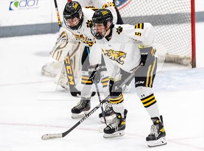 Thumbnail 3 in Daniel Hand vs Rogers/Middletown/Tiverton (Crusader Christmas Classic) photogallery.