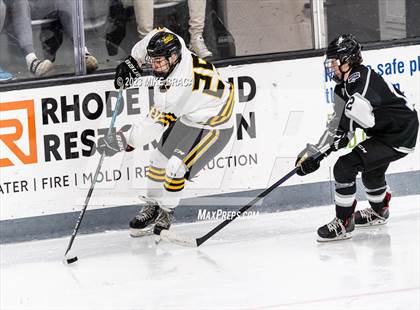 Thumbnail 1 in Daniel Hand vs Rogers/Middletown/Tiverton (Crusader Christmas Classic) photogallery.
