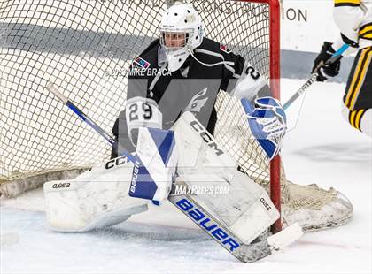 Thumbnail 1 in Daniel Hand vs Rogers/Middletown/Tiverton (Crusader Christmas Classic) photogallery.