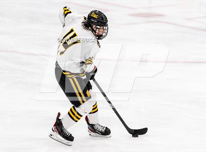 Thumbnail 1 in Daniel Hand vs Rogers/Middletown/Tiverton (Crusader Christmas Classic) photogallery.