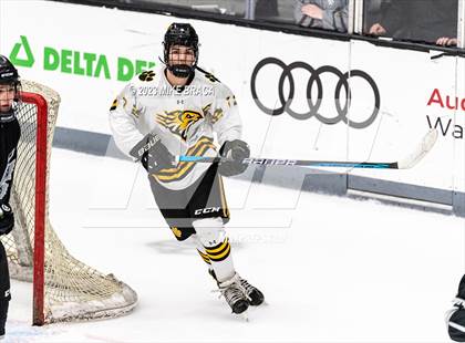 Thumbnail 1 in Daniel Hand vs Rogers/Middletown/Tiverton (Crusader Christmas Classic) photogallery.