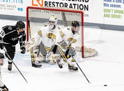Thumbnail 1 in Daniel Hand vs Rogers/Middletown/Tiverton (Crusader Christmas Classic) photogallery.