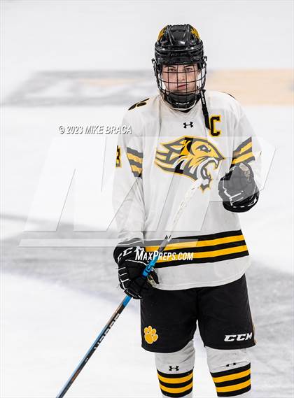 Thumbnail 3 in Daniel Hand vs Rogers/Middletown/Tiverton (Crusader Christmas Classic) photogallery.